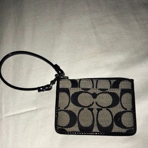 Id wristlet